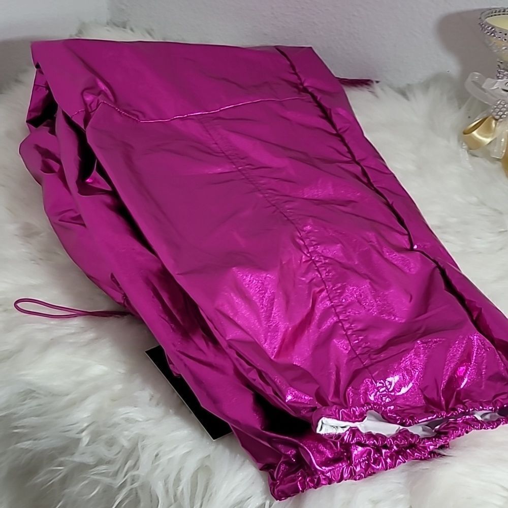 1751 JOLLIE & JOE Metalic Foill Drawstring Cargpo Joggers NWT - Picture 2 of 8